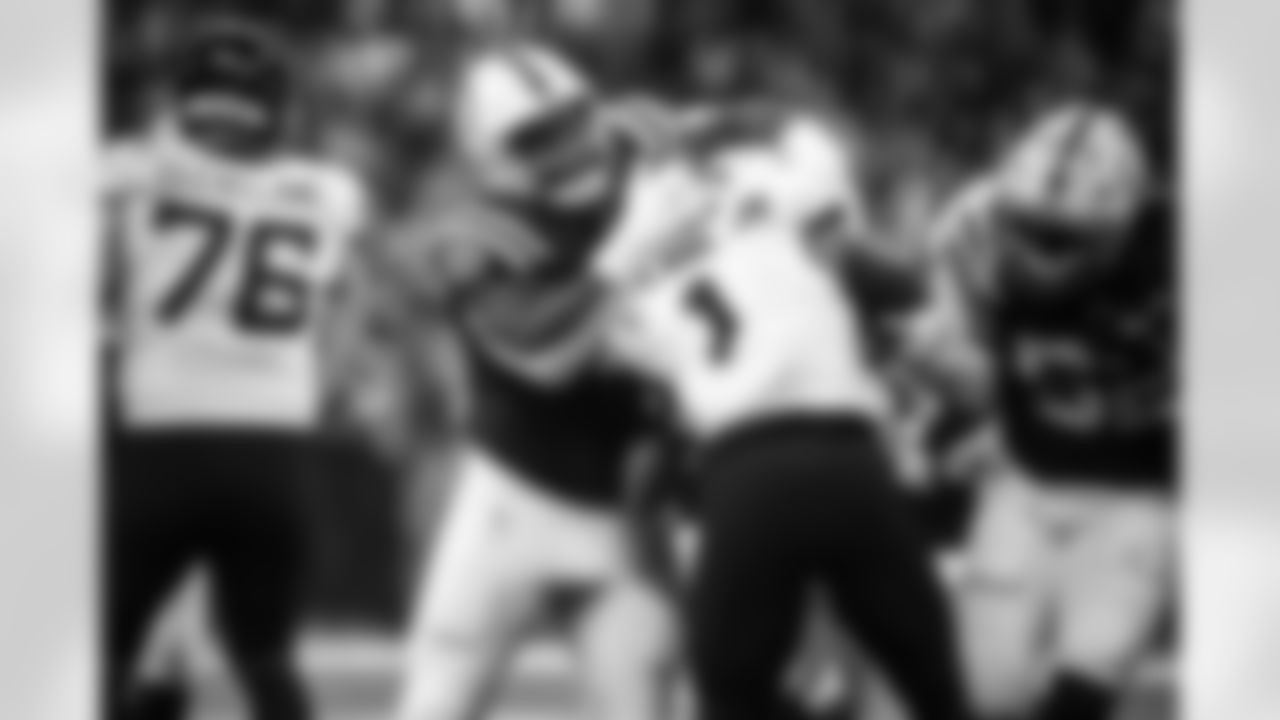 DT Neville Gallimore #92 and DE Samson Ebukam #52