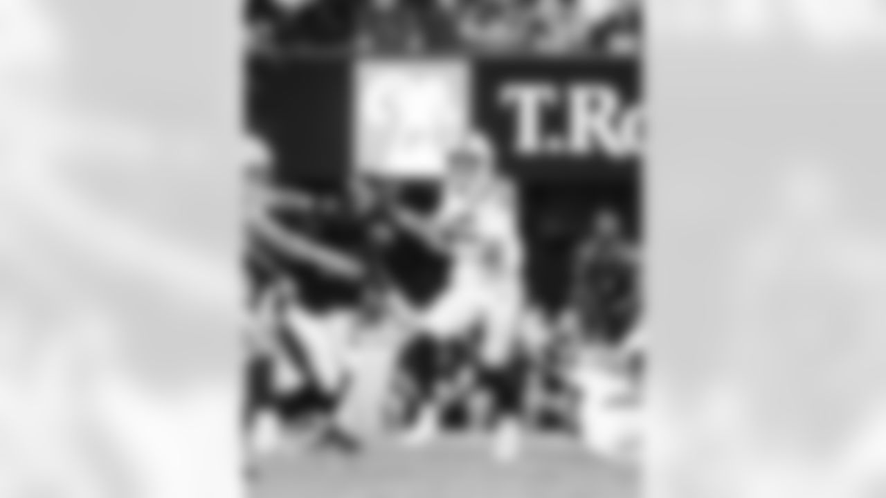 QB Riley Leonard #15