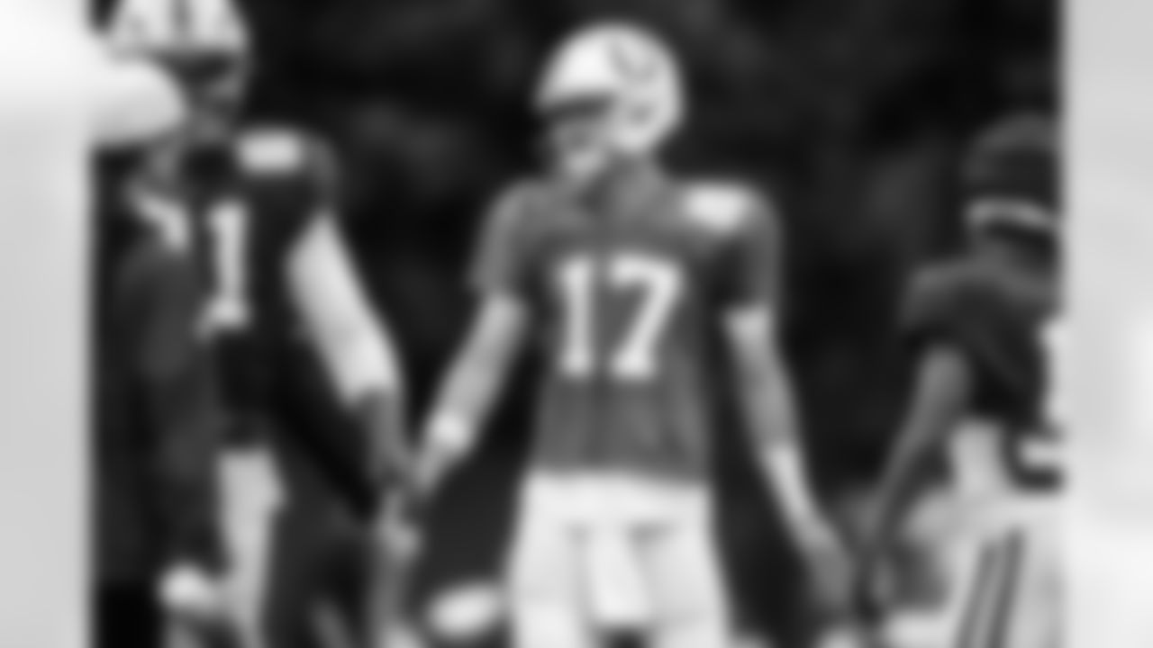QB Daniel Jones #17