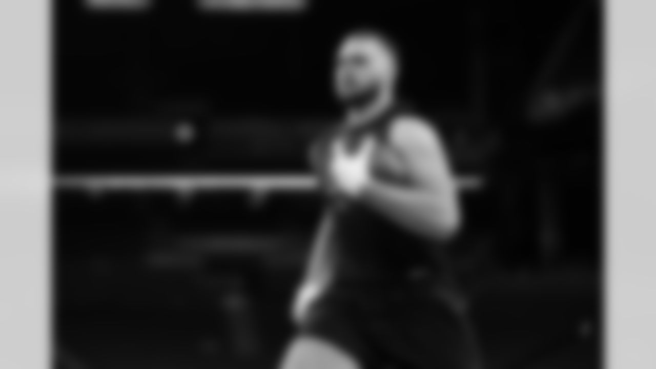 Utah tight end Dallen Bentley (01) participates in a drill during the 2026 NFL Scouting Combine on Friday, February 27, 2026 in Indianapolis, Indiana. (Cooper Neill/NFL)