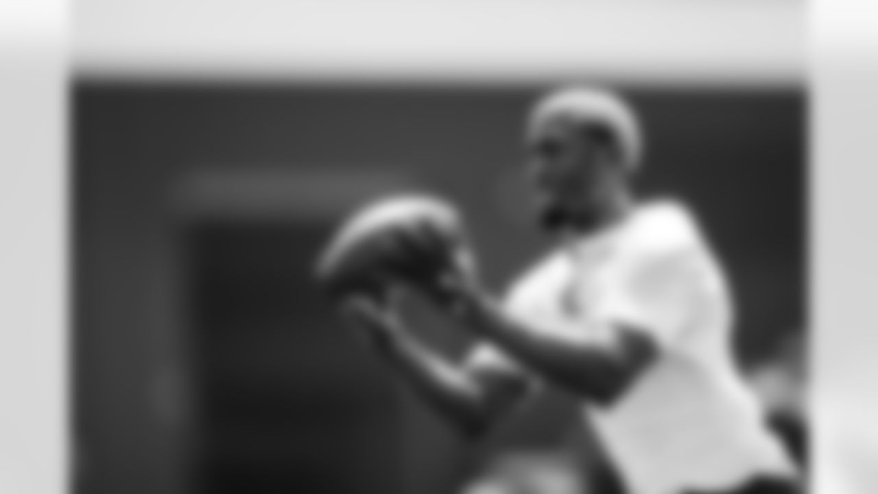 WR Laquon Treadwell #17