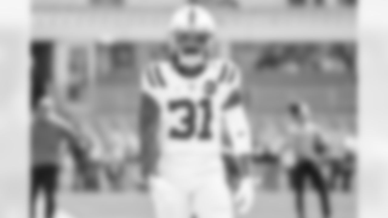 2025_1102_PIT_Pregame_0021