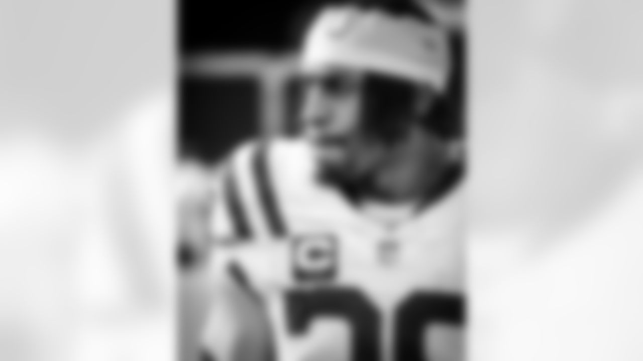 RB Jonathan Taylor #28