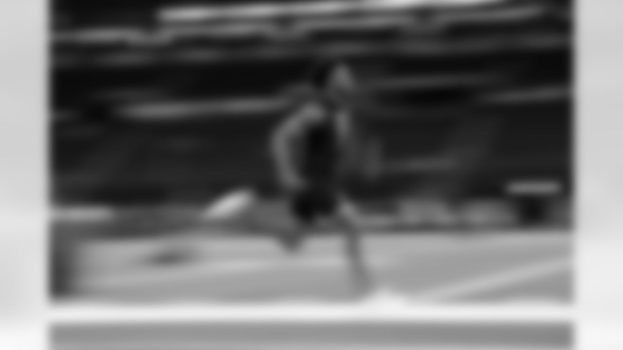 California defensive back Hezekiah Masses (19) runs the 40-yard dash during the 2026 NFL Scouting Combine on Friday, February 27, 2026 in Indianapolis, Indiana. (Cooper Neill/NFL)