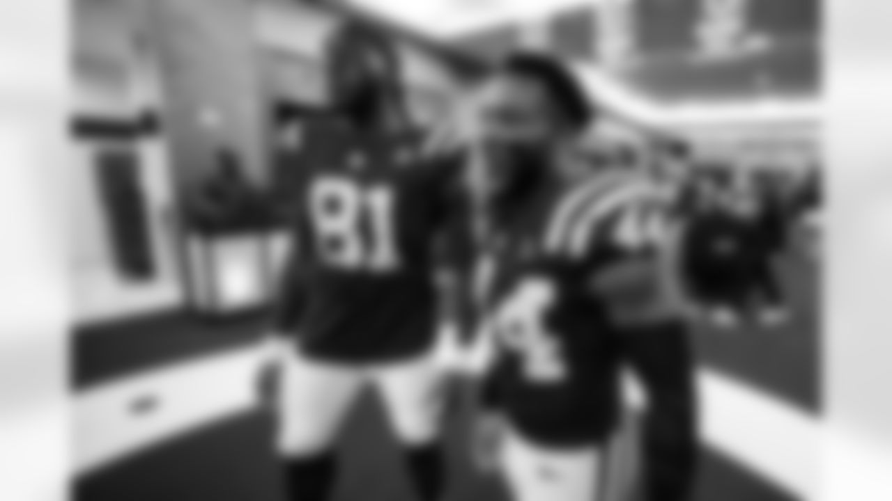 TE Mo Alie-Cox #81 and LB Zaire Franklin #44