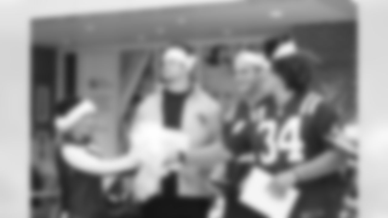 86 TE Will Mallory, 47 LB Liam Anderson, 34 RB Zavier Scott