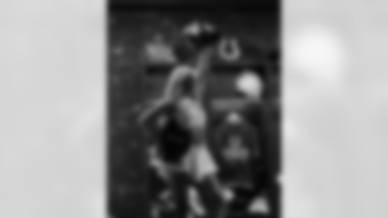 MacLaine - Colts Cheer