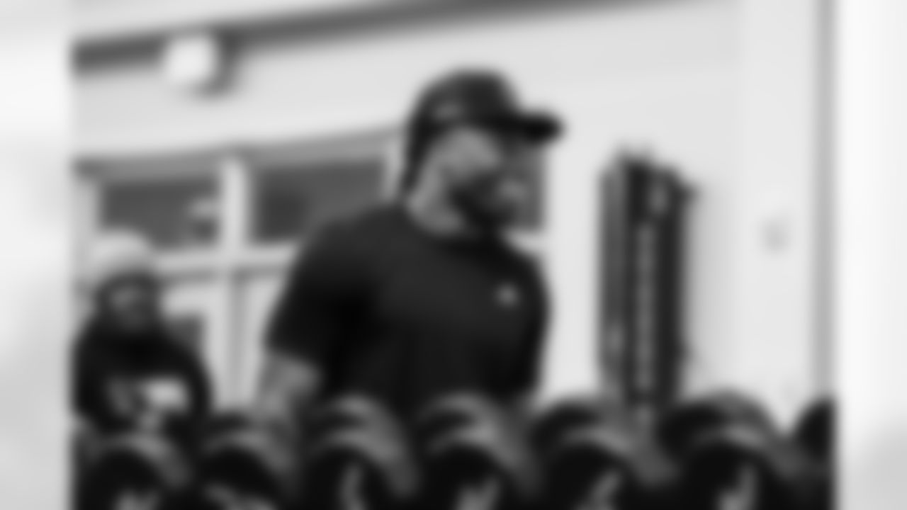 23 CB Kenny Moore II