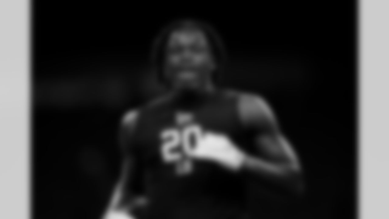 participates in a drill during the 2026 NFL Scouting Combine on Thursday, February 26, 2026 in Indianapolis, Indiana. (Cooper Neill/NFL)