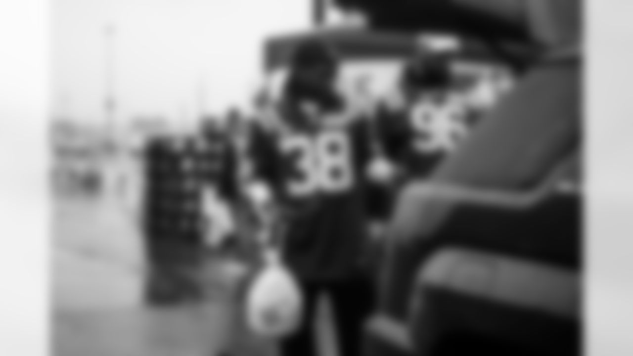 CB Chris Lammons #38 and DT Chris Wormley #96