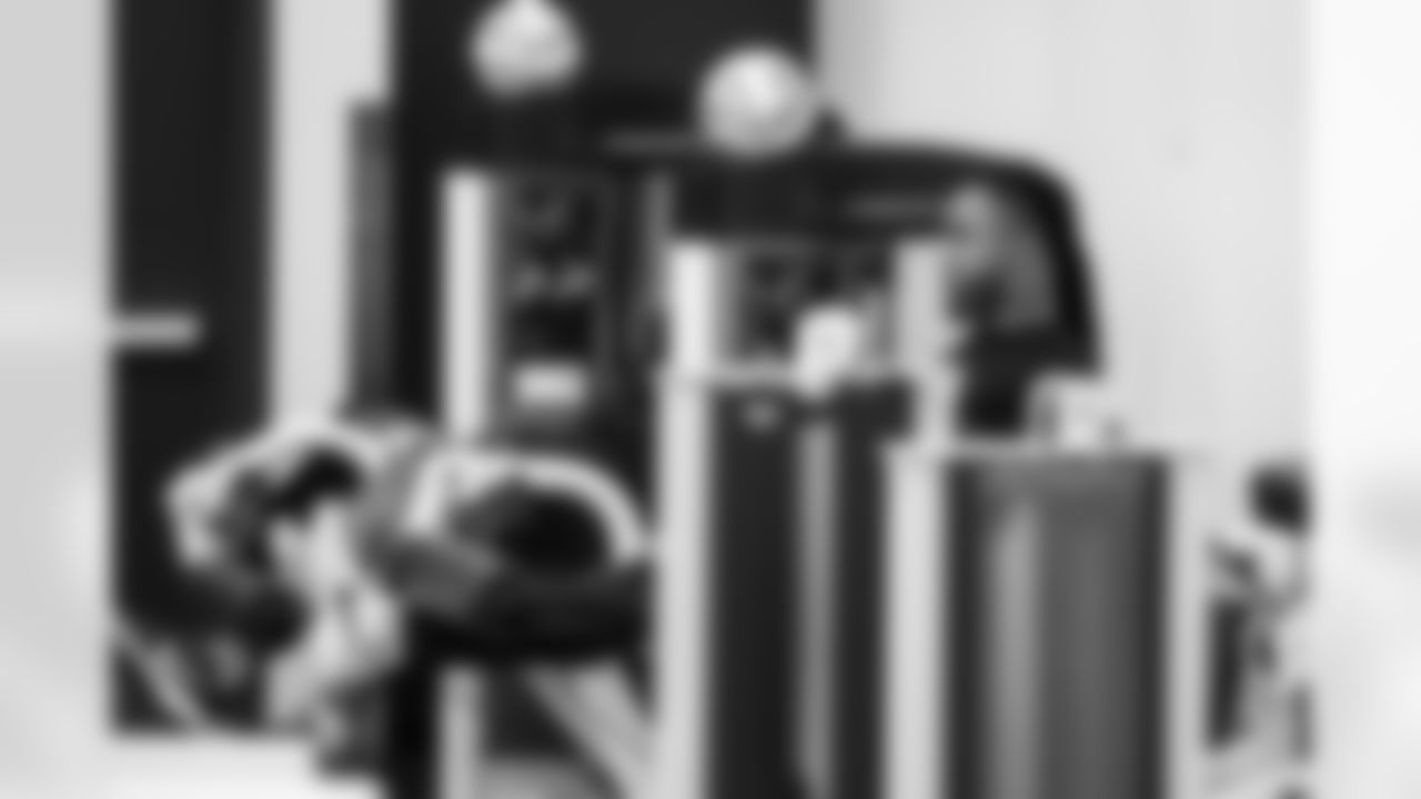 LB Buddy Johnson #59