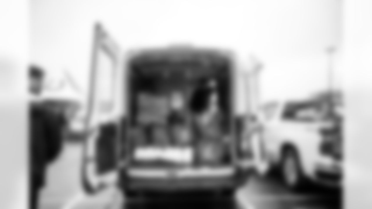 2025_1125_Horseshoe_Helpings_89696