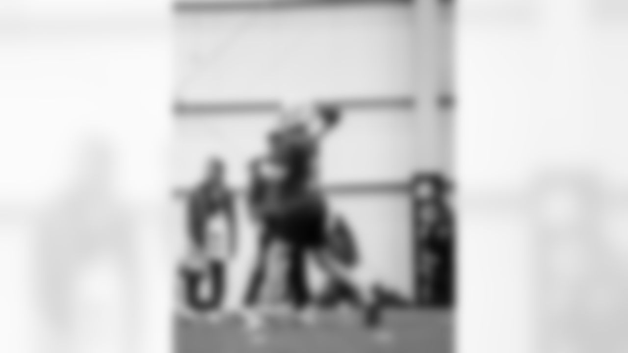 QB Philip Rivers #17