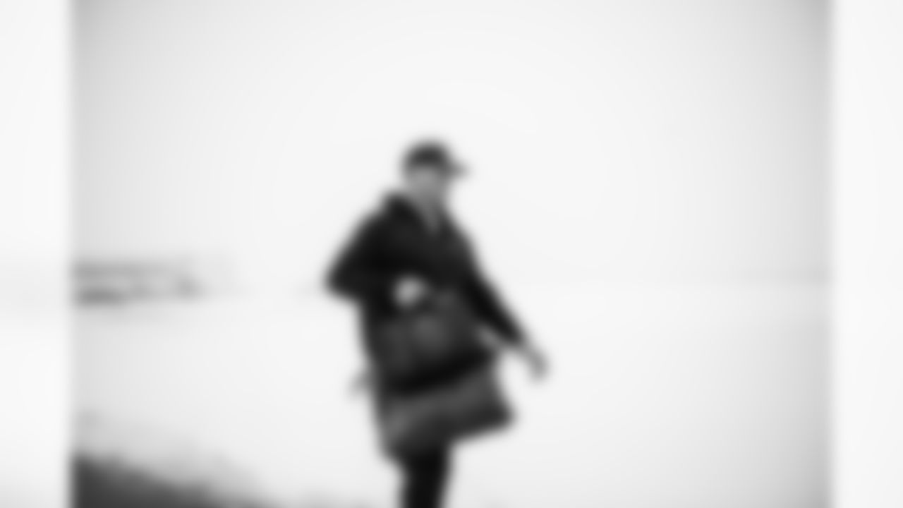 QB Philip Rivers #17