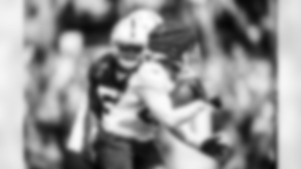 RB Jonathan Taylor #28