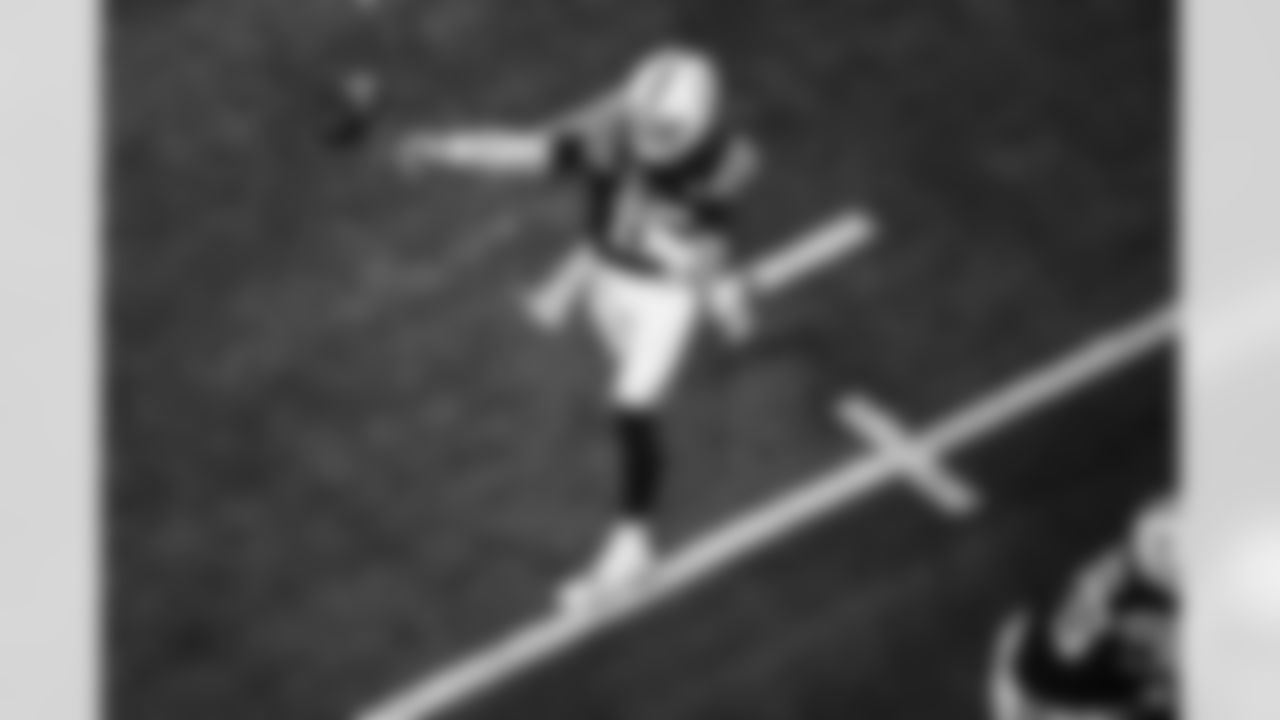 QB Riley Leonard #15