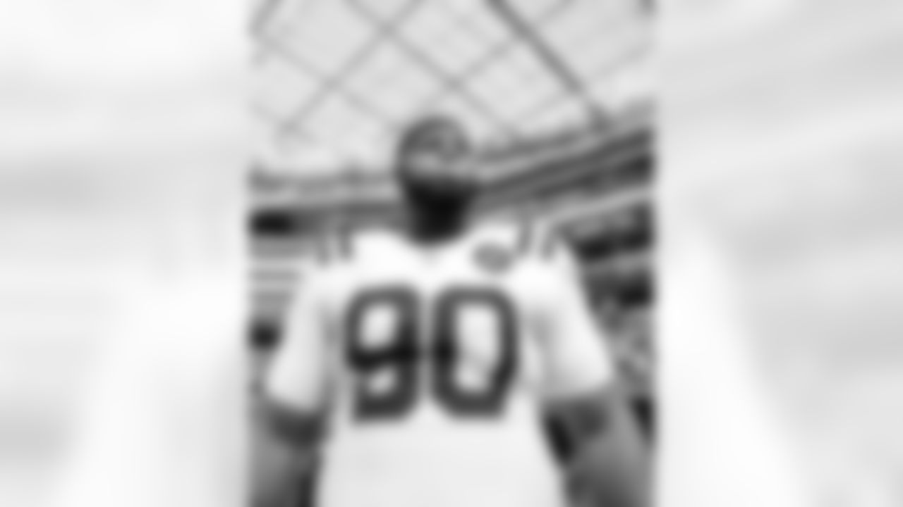 DT Grover Stewart #90