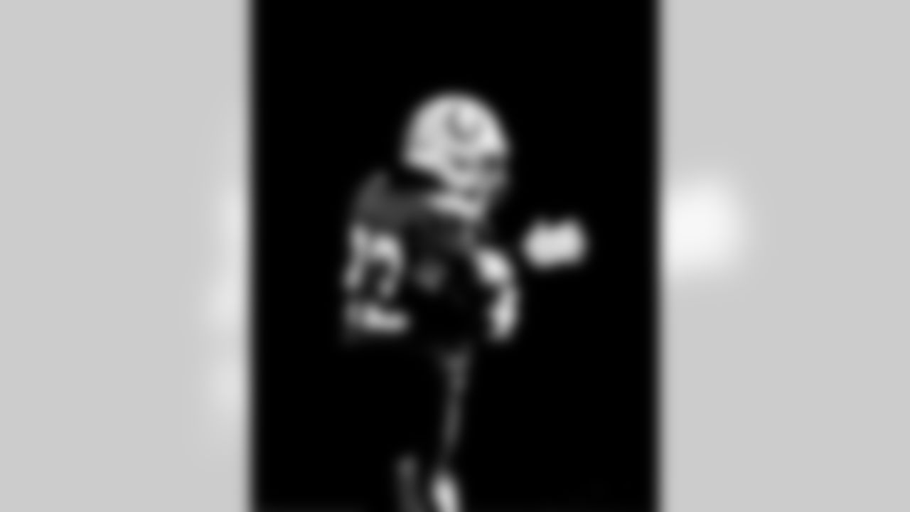 CB Kenny Moore II #23