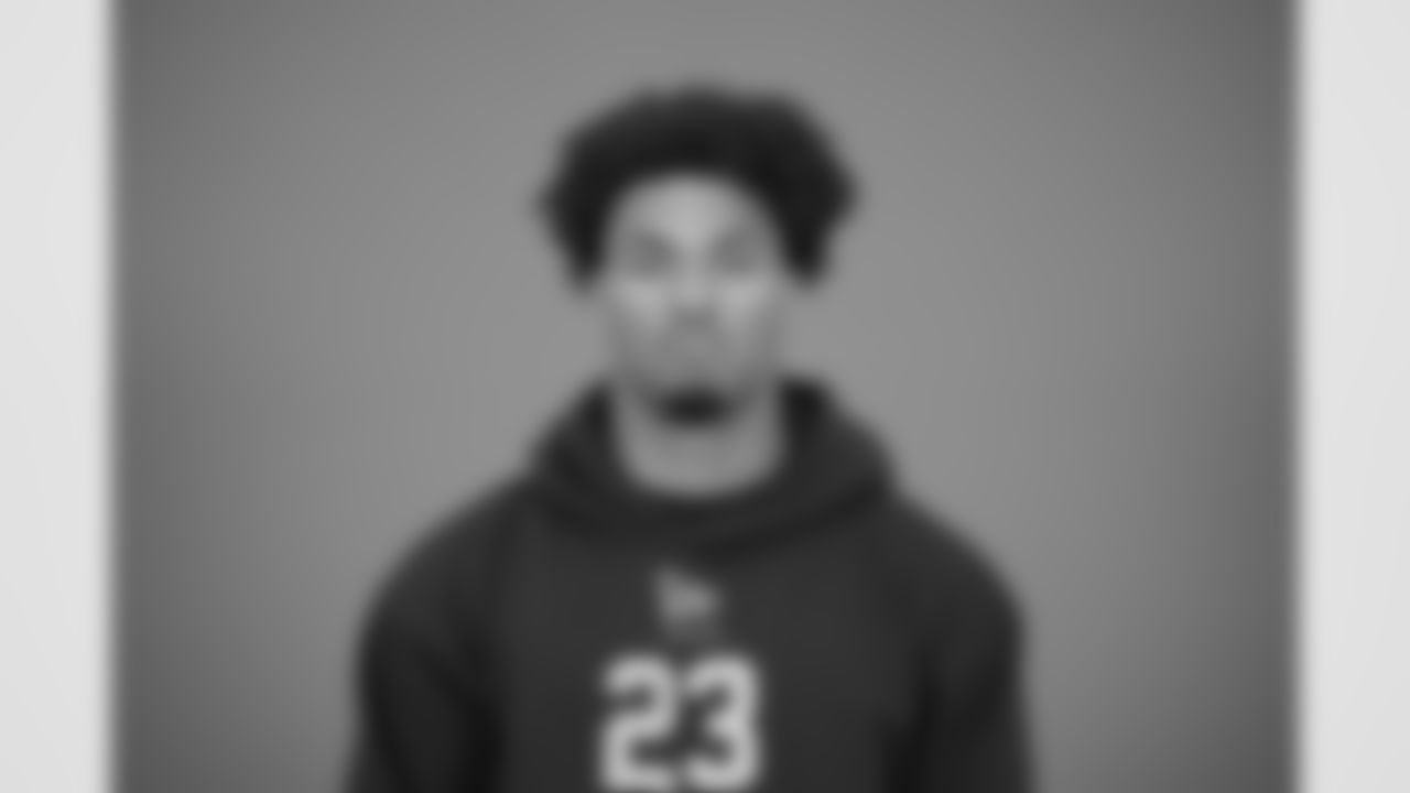 Oregon tight end Kenyon Sadiq (23) poses for a portrait at the NFL football scouting combine in Indianapolis, Wednesday, Feb. 25, 2026 (AJ Mast/AP Content Services for the NFL)