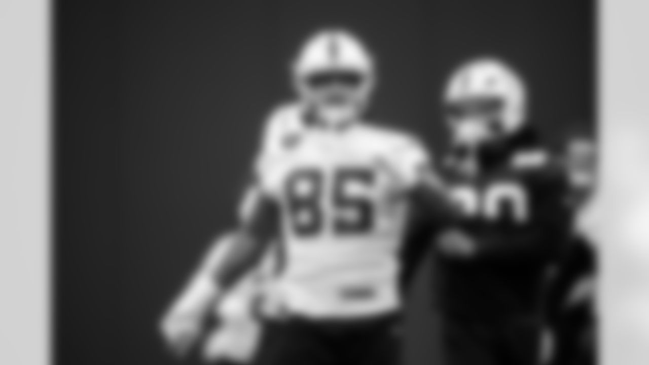 TE Drew Ogletree #85