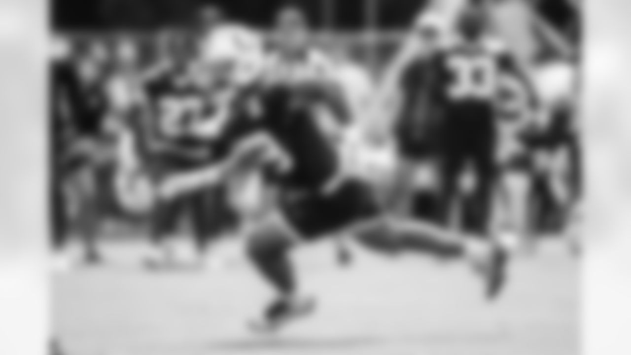 LB Austin Ajiake #58