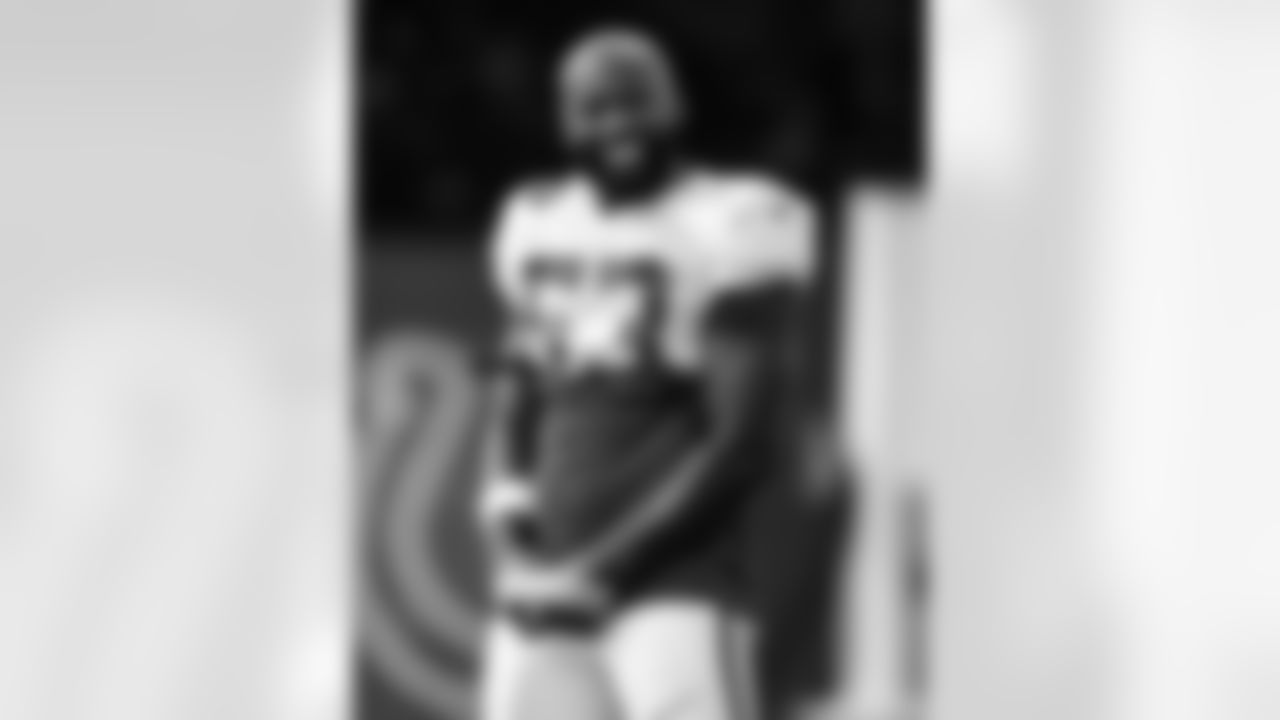LB Germaine Pratt #53