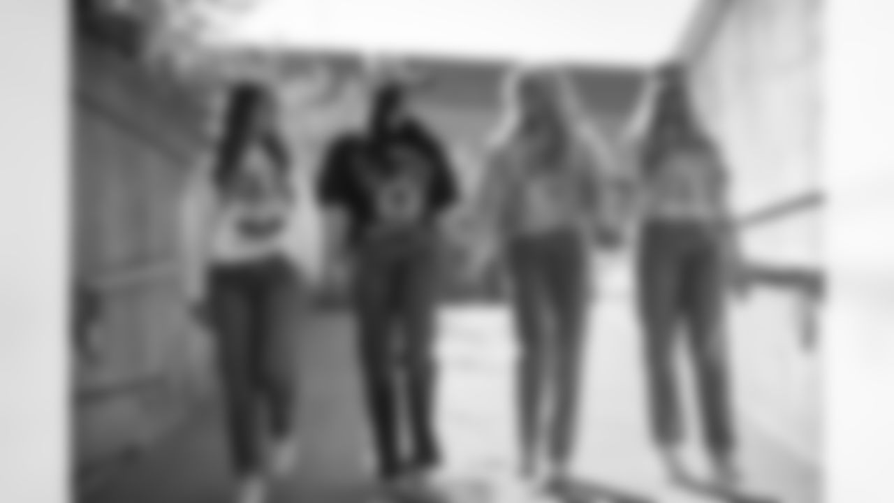 Laura P., Victoria V., Kinsley B. and Paighton D.