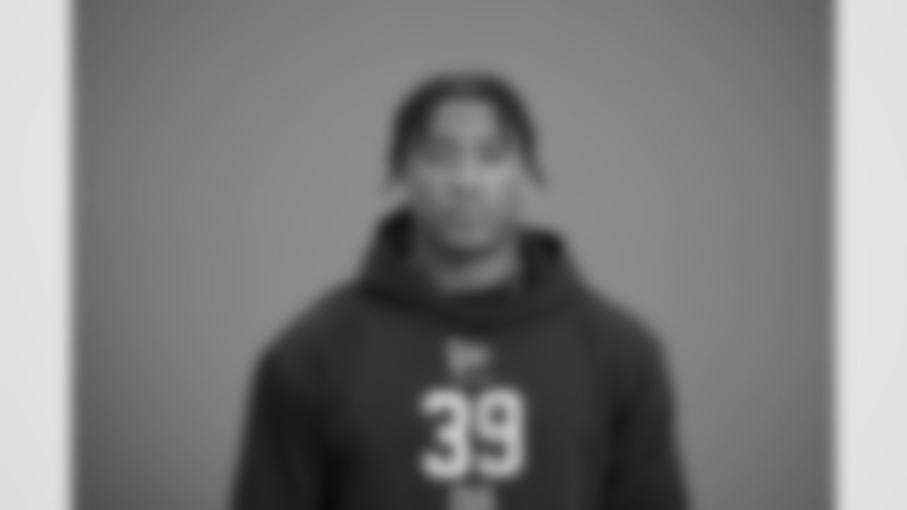 South Carolina defensive back Jalon Kilgore (39) poses for a portrait at the NFL football scouting combine in Indianapolis, Wednesday, Feb. 25, 2026 (AJ Mast/AP Content Services for the NFL)