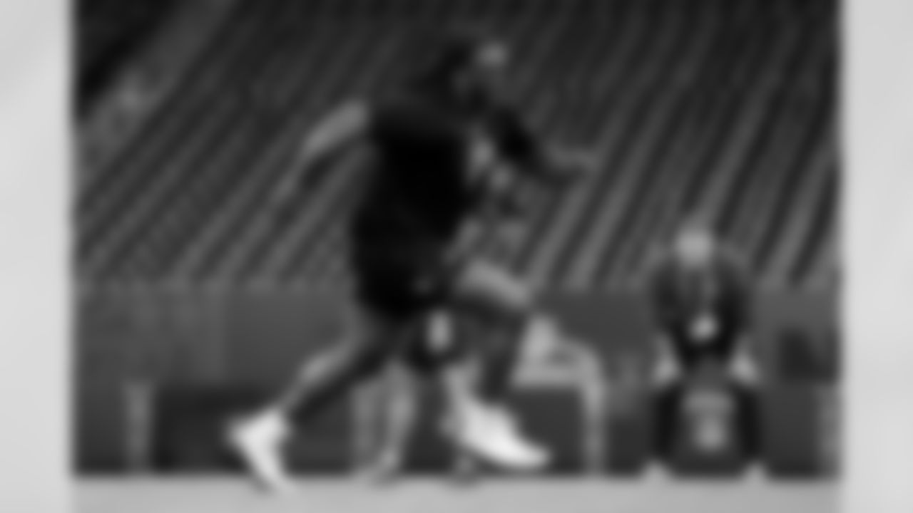 Mississippi offensive lineman Diego Pounds (39) participates in a drill during the 2026 NFL Scouting Combine on Sunday, March 1, 2026 in Indianapolis, Indiana. (Lauren Leigh Bacho/NFL)