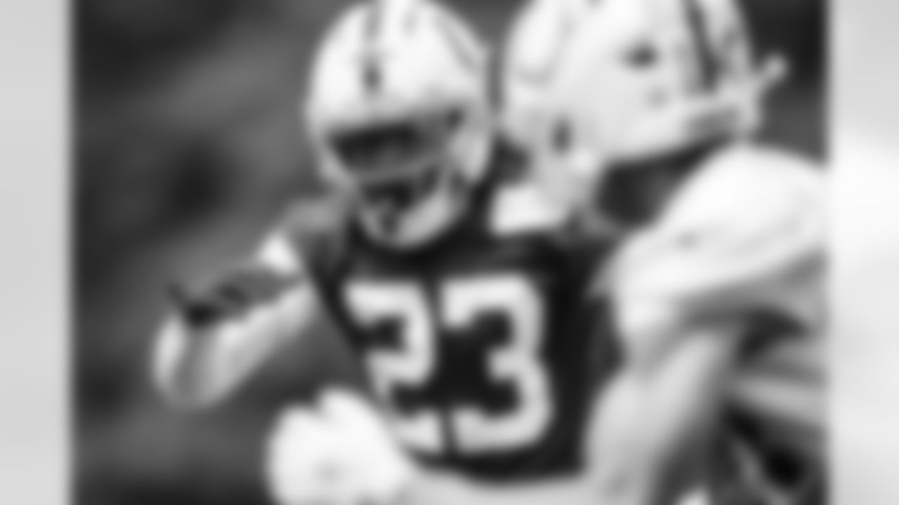 CB Kenny Moore II #23