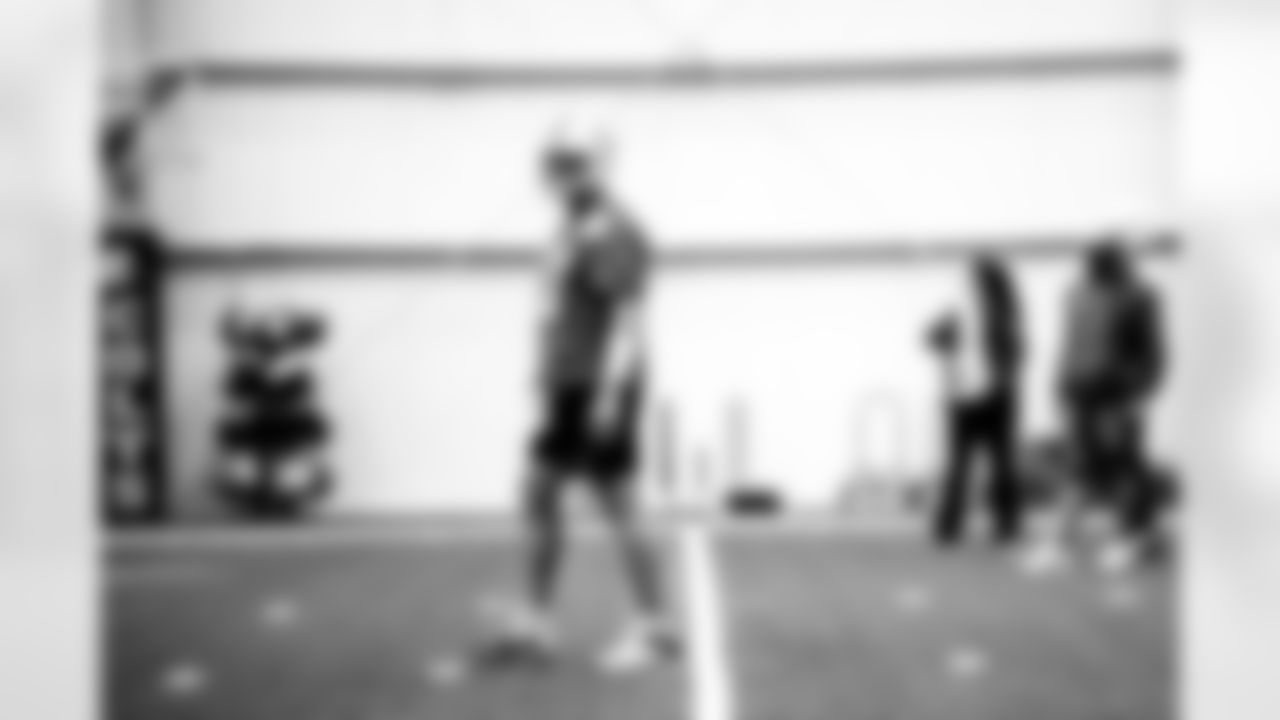 QB Philip Rivers #17