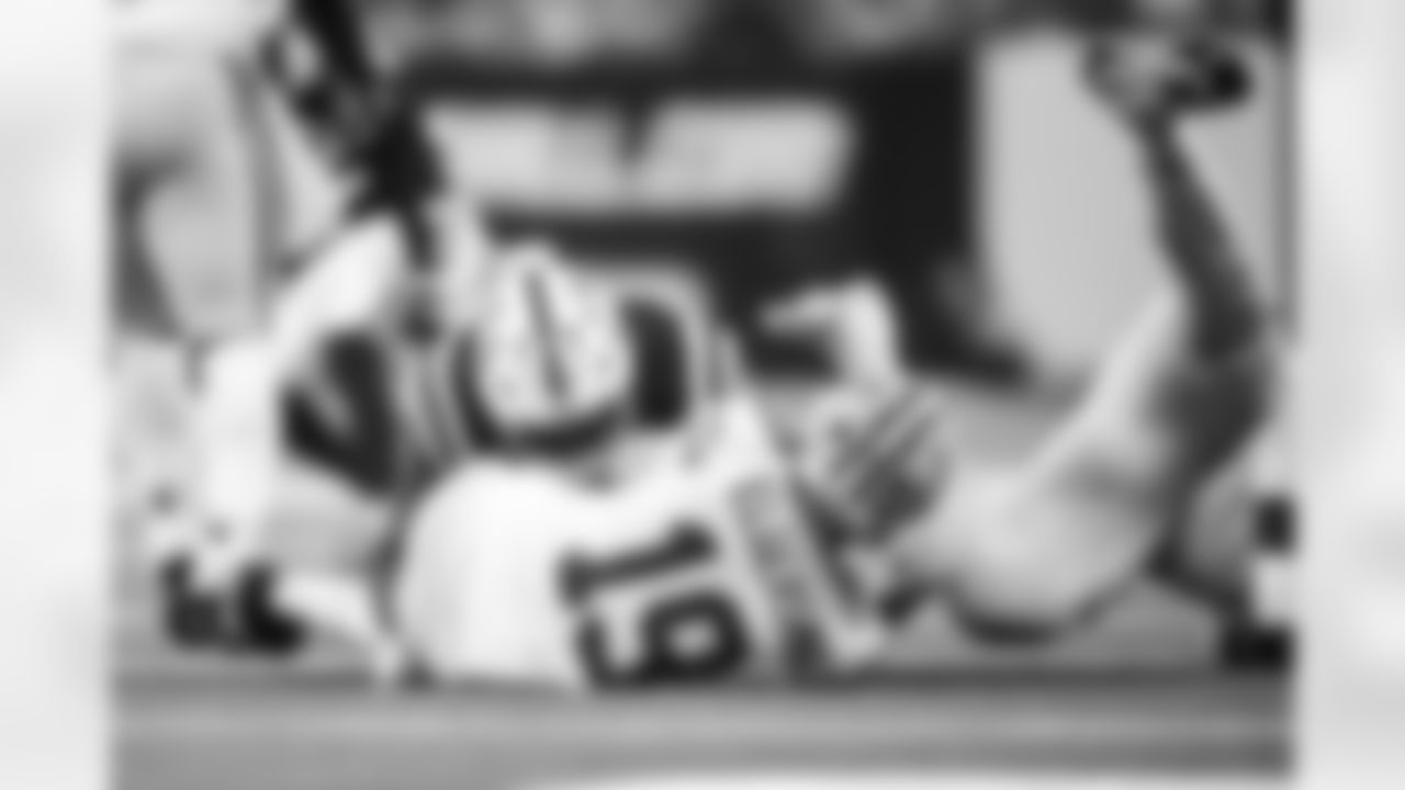 DT Tim Smith #93