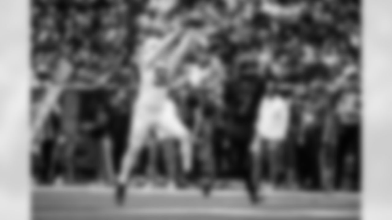 DE J.T. Tuimoloau #91