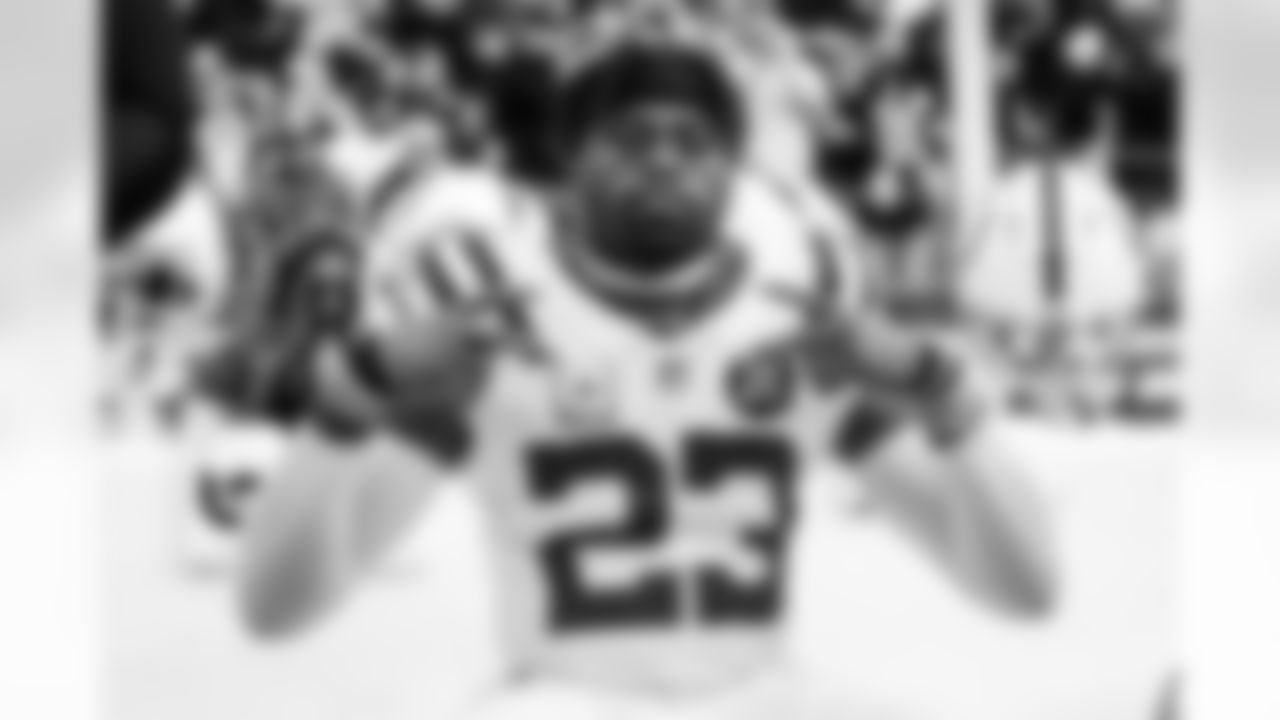 CB Kenny Moore II #23