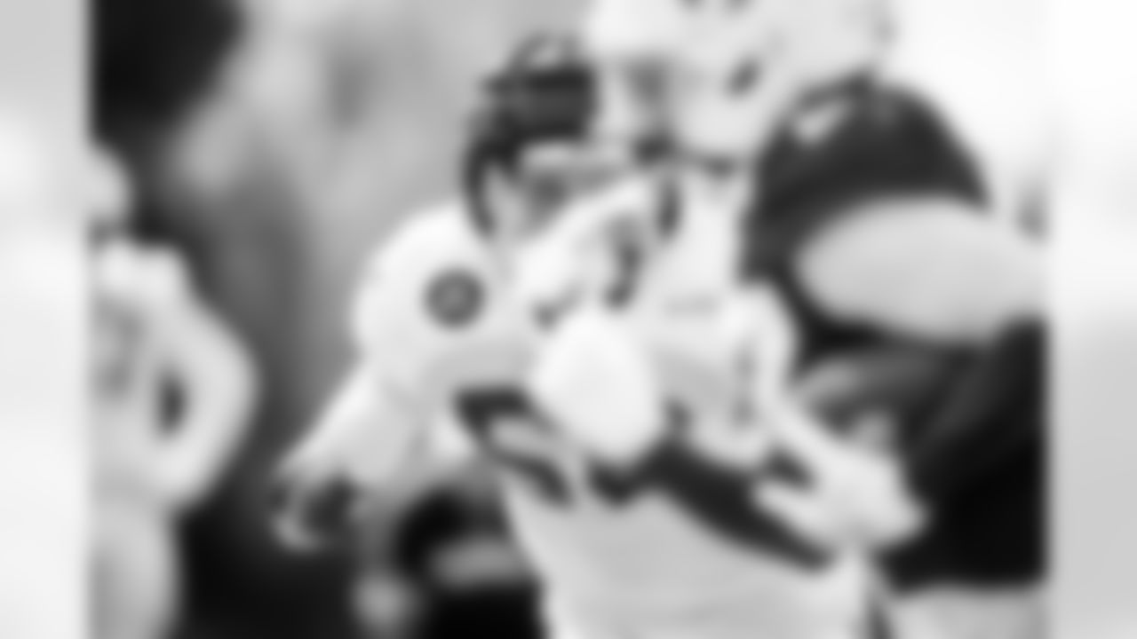 LB Austin Ajiake #58
