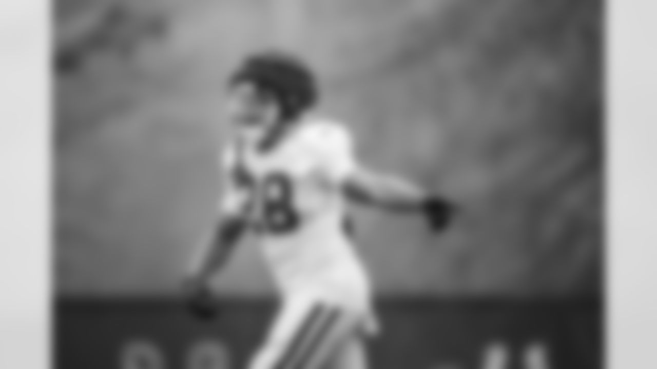 RB Jonathan Taylor #28