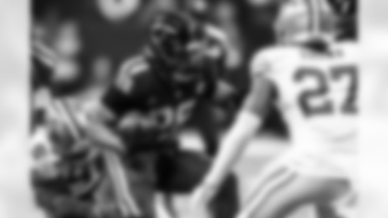 RB Jonathan Taylor #28