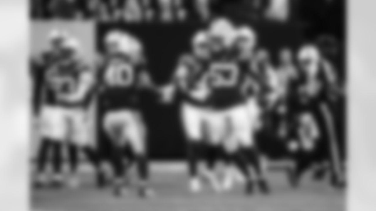 CB Jaylon Jones #40 and LB Germaine Pratt #53