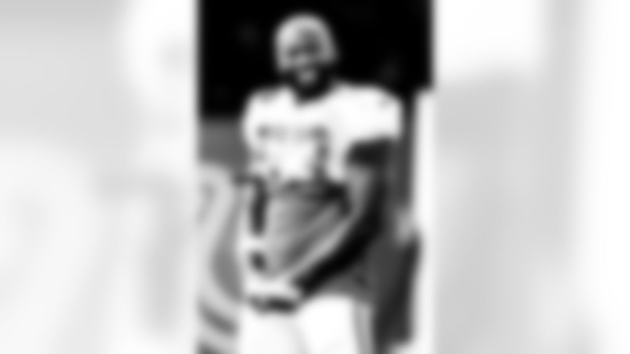 LB Germaine Pratt #53