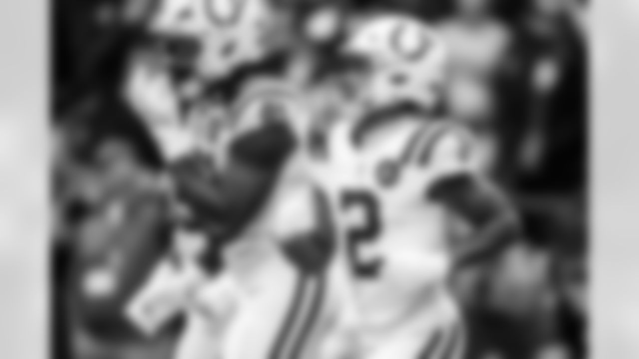 TE Mo Alie-Cox #81 and WR Josh Downs #2