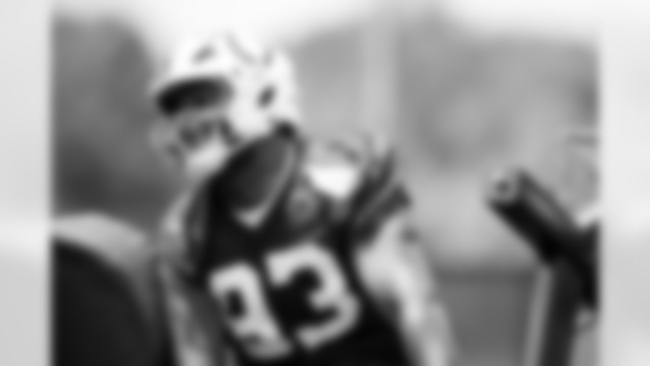 DT Tim Smith #93