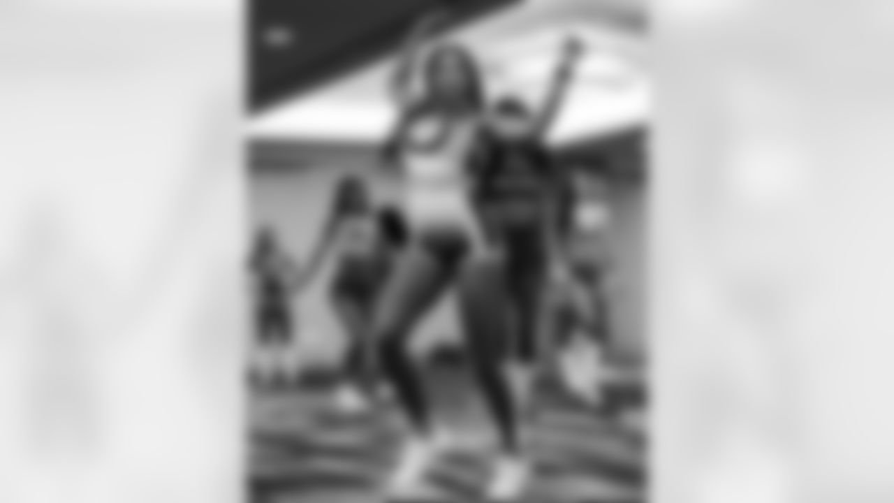 Colts Cheerleader - Cierra