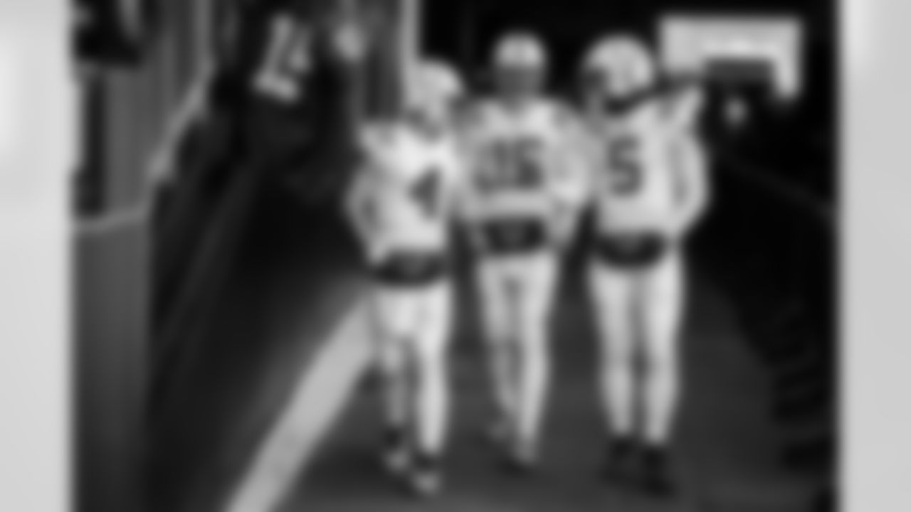 QB Sam Ehlinger #4, QB Joe Flacco #15 and QB Anthony Richardson #5