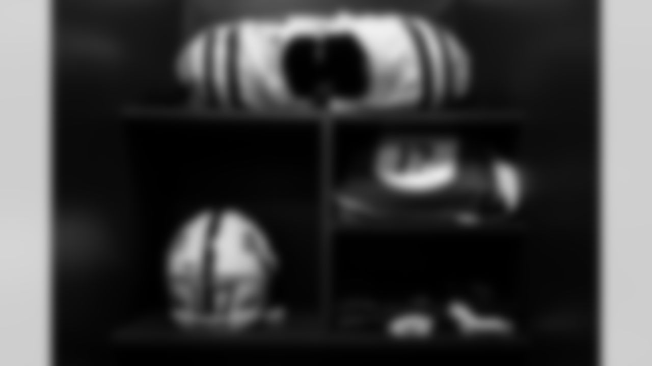 QB Phillip Rivers #17