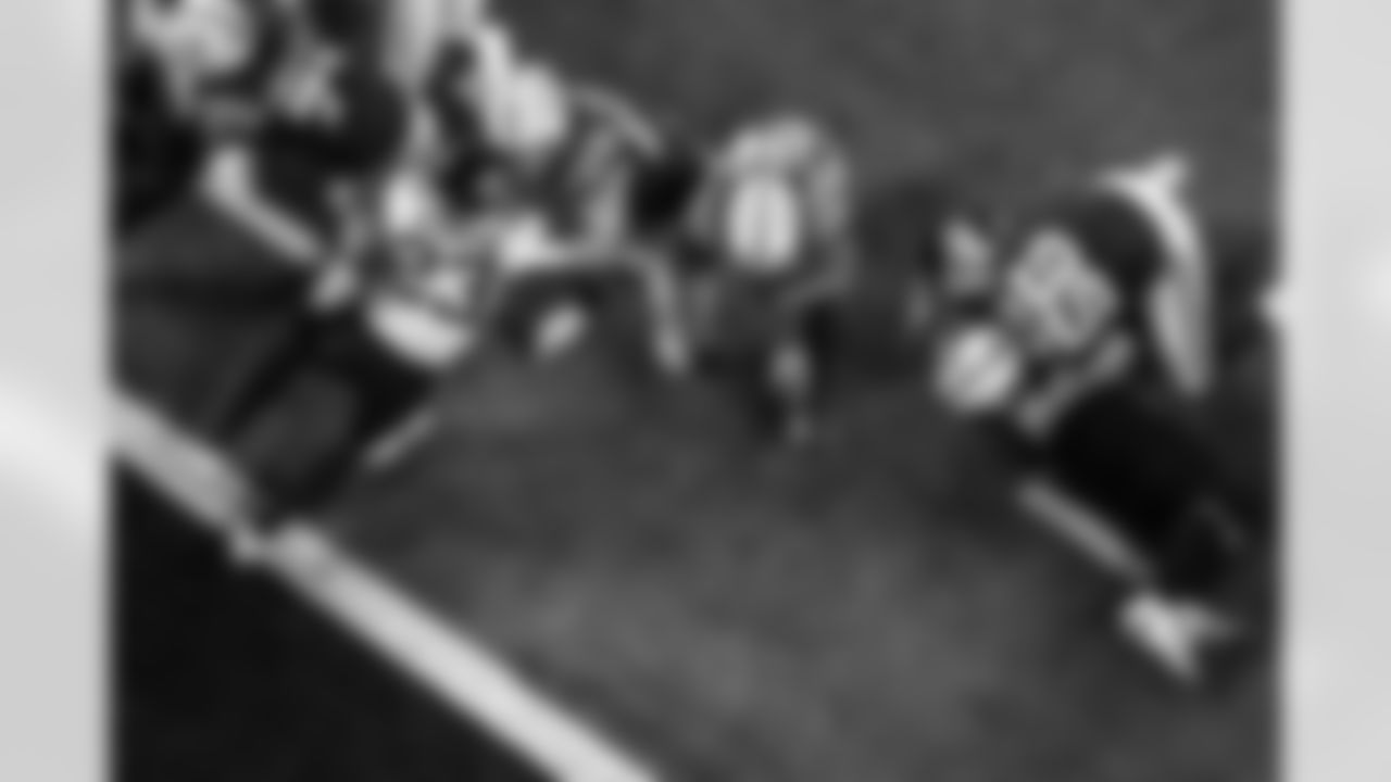 RB Jonathan Taylor #28