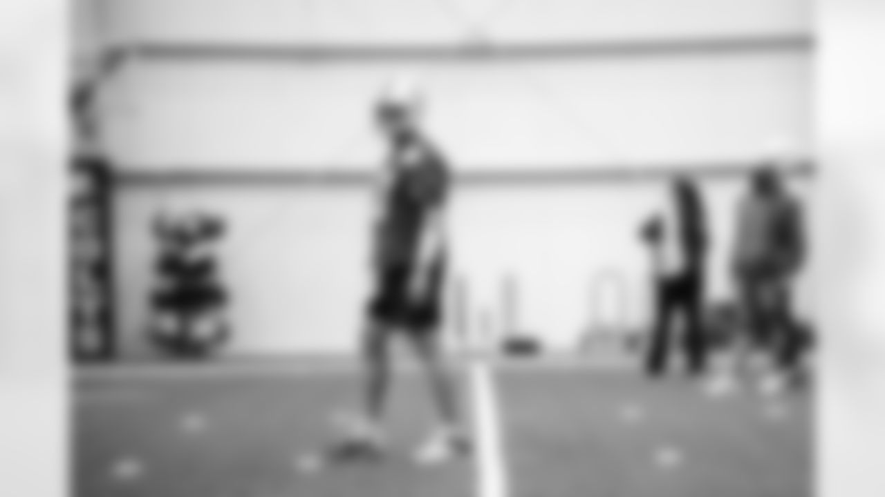 QB Philip Rivers #17