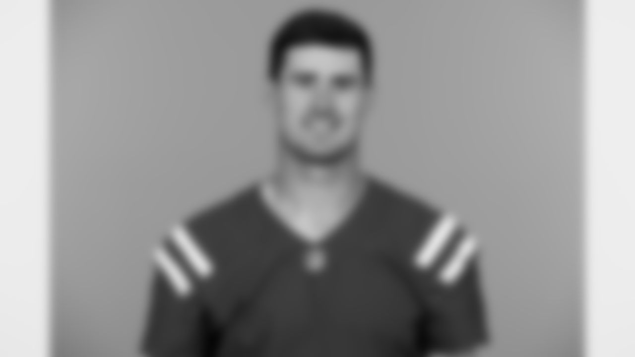 QB Daniel Jones #17