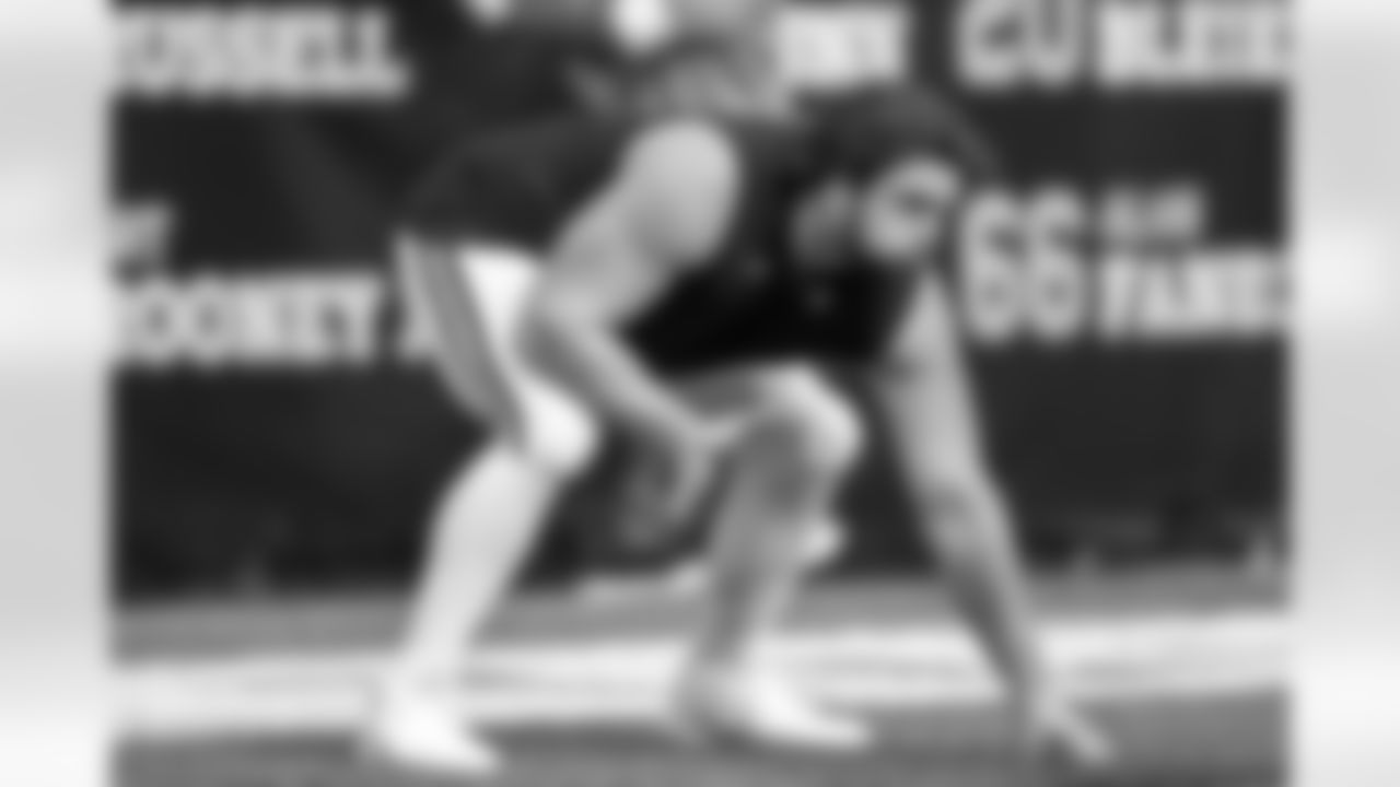 2025_1102_PIT_Pregame_0015