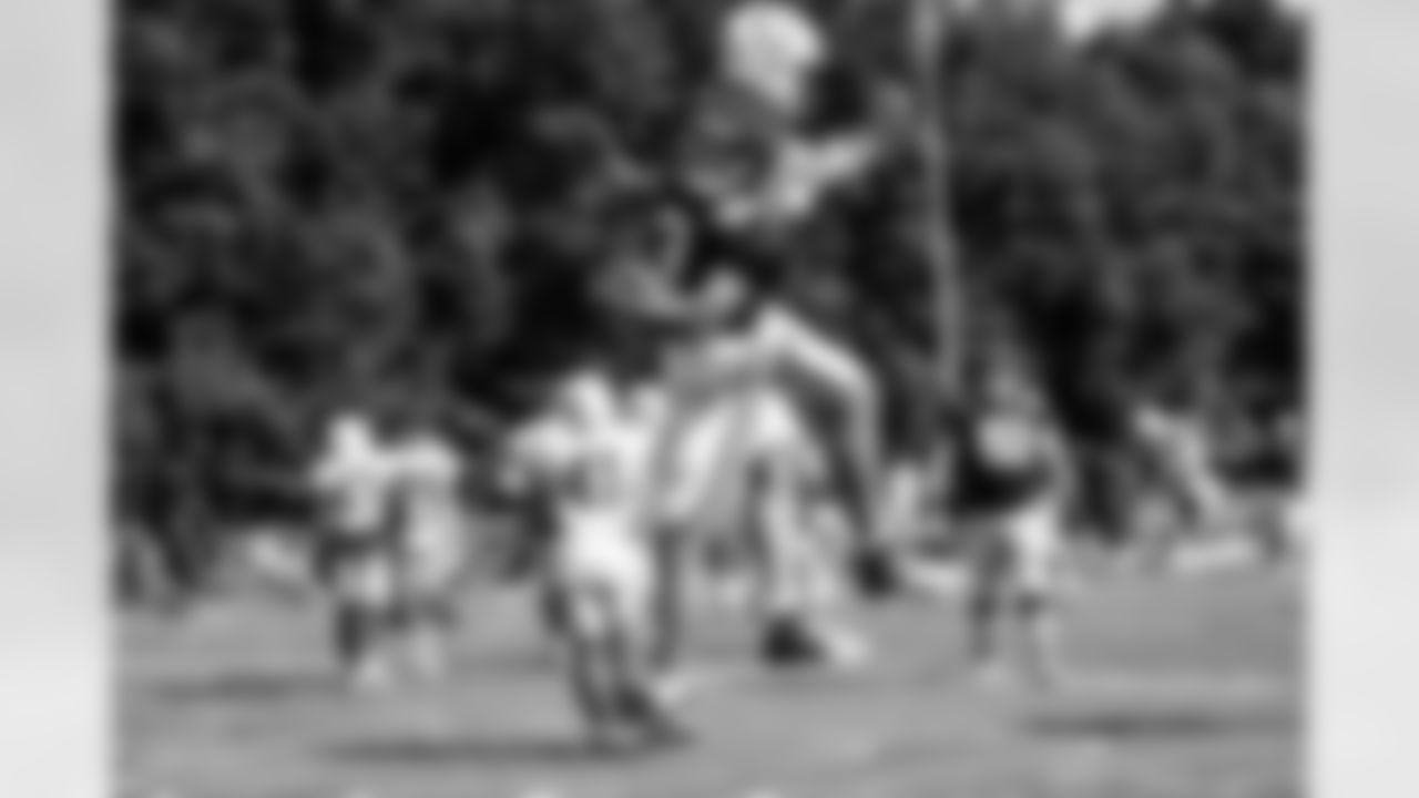 WR Coleman Owen #3 and QB Riley Leonard #15