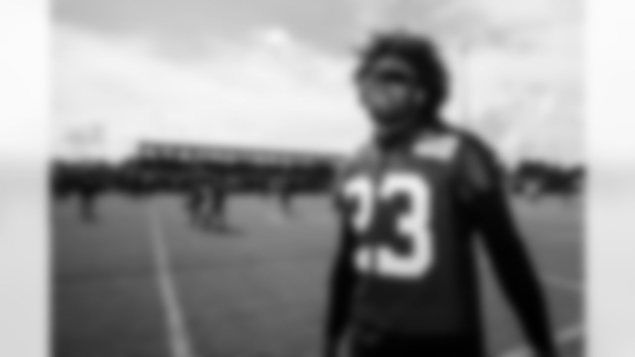 CB Kenny Moore II #23